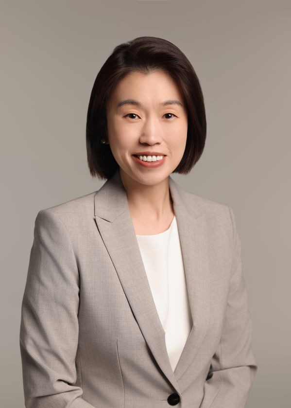 Ally Teng, Personal Real Estate Corporation, Macdonald Realty Westmar